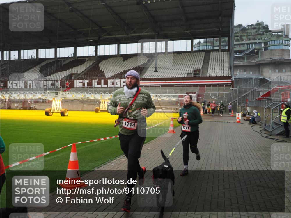 07.12.2025 - St. Pauli X-Mass-Run No. 15 Fabian Wolf http://msf.ph/oto/9410705 07.12.2025 11:11:37 Ziel 171, 182, 190, 1309, 1321, 1589, 1711, 1714, 1767, 1770 meine-sportfotos.de