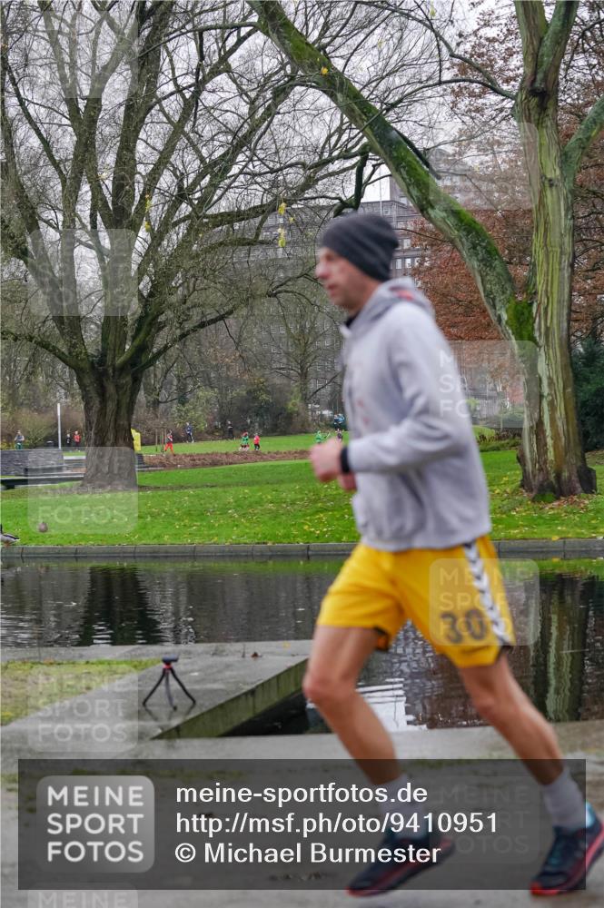 07.12.2025 - St. Pauli X-Mass-Run No. 15 Michael Burmester http://msf.ph/oto/9410951 07.12.2025 09:50:20 Laufen 30 meine-sportfotos.de