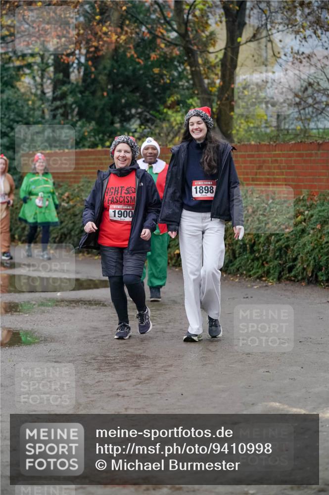 07.12.2025 - St. Pauli X-Mass-Run No. 15 Michael Burmester http://msf.ph/oto/9410998 07.12.2025 09:50:52 Laufen 15, 1900, 1898 meine-sportfotos.de