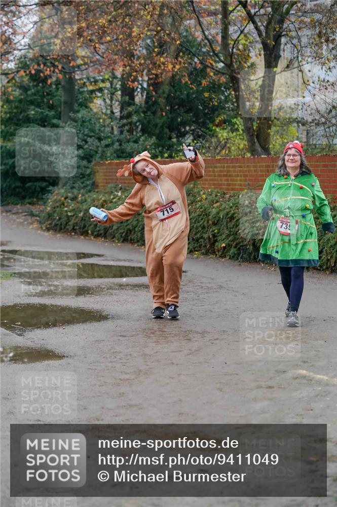 07.12.2025 - St. Pauli X-Mass-Run No. 15 Michael Burmester http://msf.ph/oto/9411049 07.12.2025 09:51:00 Laufen 715, 739 meine-sportfotos.de