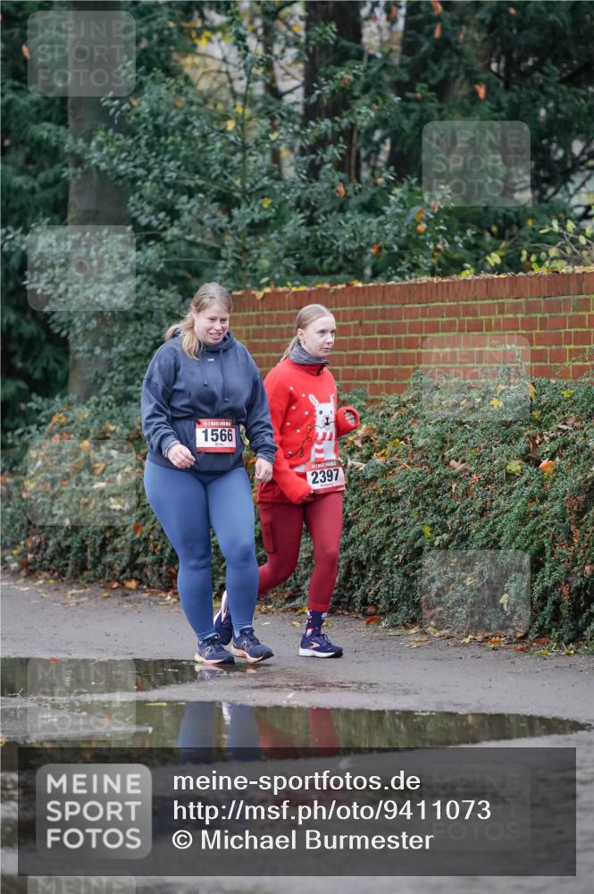07.12.2025 - St. Pauli X-Mass-Run No. 15 Michael Burmester http://msf.ph/oto/9411073 07.12.2025 09:51:12 Laufen 1566, 2397 meine-sportfotos.de