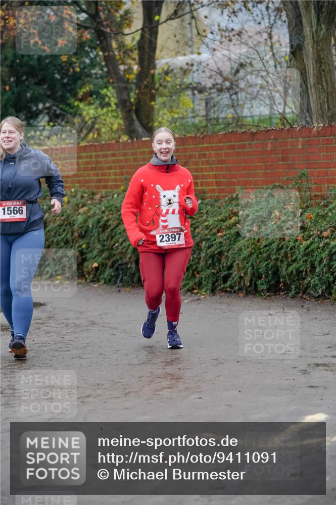 07.12.2025 - St. Pauli X-Mass-Run No. 15 Michael Burmester http://msf.ph/oto/9411091 07.12.2025 09:51:19 Laufen 5, 1566, 2397 meine-sportfotos.de