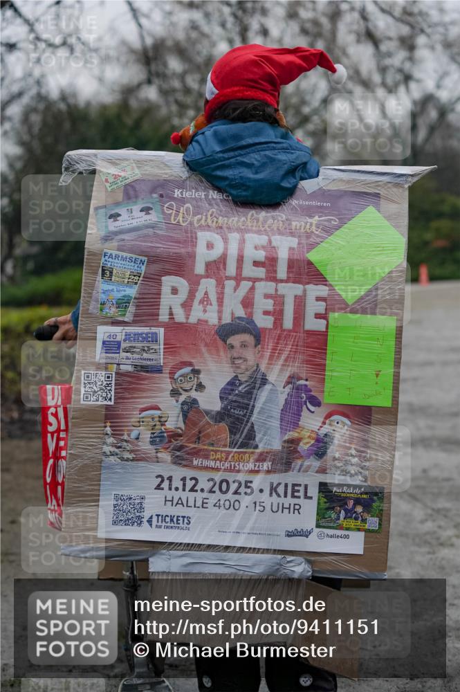 07.12.2025 - St. Pauli X-Mass-Run No. 15 Michael Burmester http://msf.ph/oto/9411151 07.12.2025 09:55:01 Laufen 66, 3, 40, 34205, 21, 12, 2025, 400, 15, 400 meine-sportfotos.de