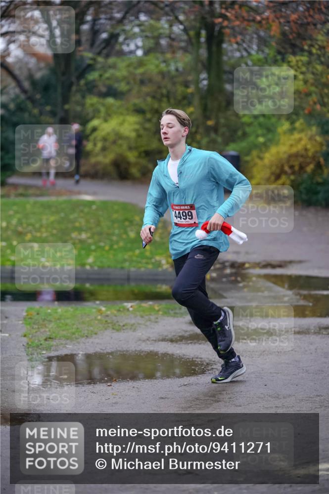 07.12.2025 - St. Pauli X-Mass-Run No. 15 Michael Burmester http://msf.ph/oto/9411271 07.12.2025 09:58:13 Laufen 15, 4499 meine-sportfotos.de