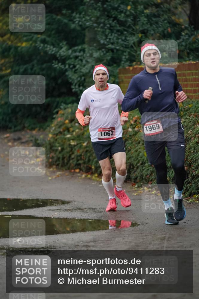07.12.2025 - St. Pauli X-Mass-Run No. 15 Michael Burmester http://msf.ph/oto/9411283 07.12.2025 09:58:22 Laufen 5, 1062, 1969 meine-sportfotos.de