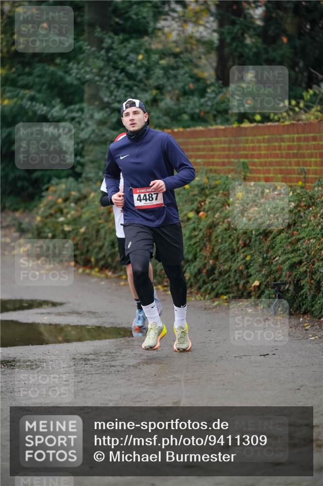 07.12.2025 - St. Pauli X-Mass-Run No. 15 Michael Burmester http://msf.ph/oto/9411309 07.12.2025 09:58:38 Laufen 4487 meine-sportfotos.de