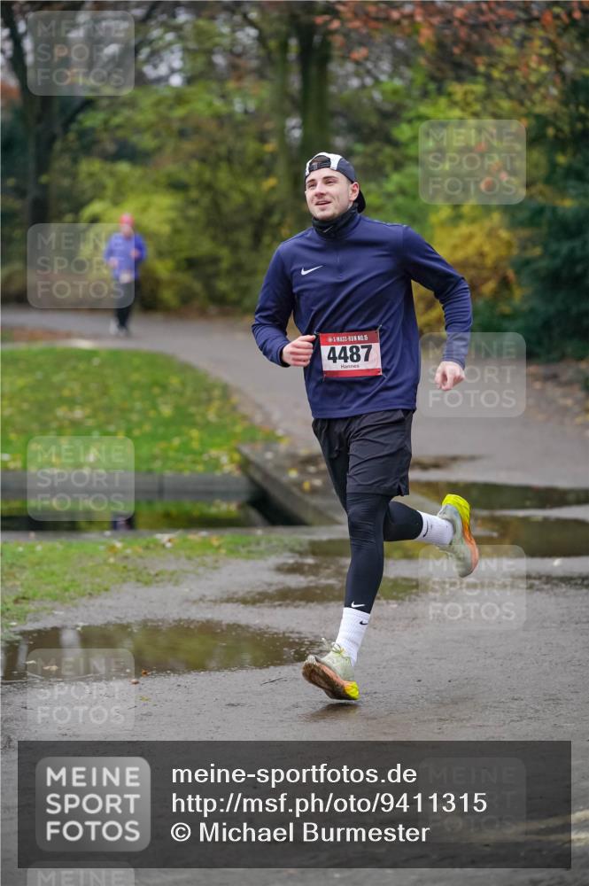 07.12.2025 - St. Pauli X-Mass-Run No. 15 Michael Burmester http://msf.ph/oto/9411315 07.12.2025 09:58:39 Laufen 15, 4487 meine-sportfotos.de