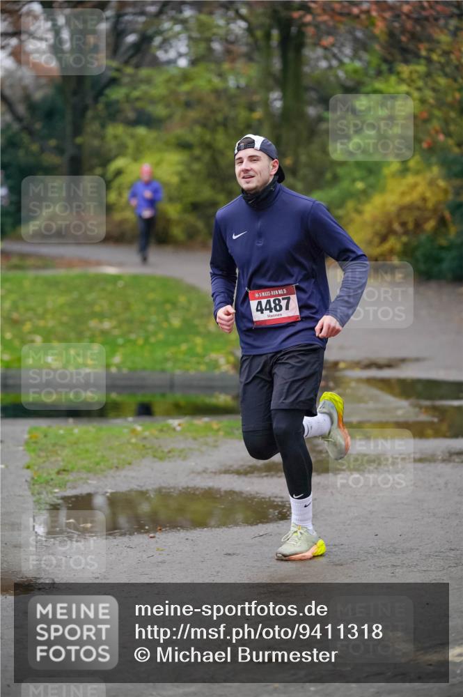 07.12.2025 - St. Pauli X-Mass-Run No. 15 Michael Burmester http://msf.ph/oto/9411318 07.12.2025 09:58:39 Laufen 15, 4487 meine-sportfotos.de
