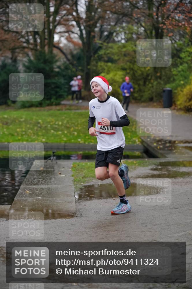 07.12.2025 - St. Pauli X-Mass-Run No. 15 Michael Burmester http://msf.ph/oto/9411324 07.12.2025 09:58:41 Laufen 4510 meine-sportfotos.de