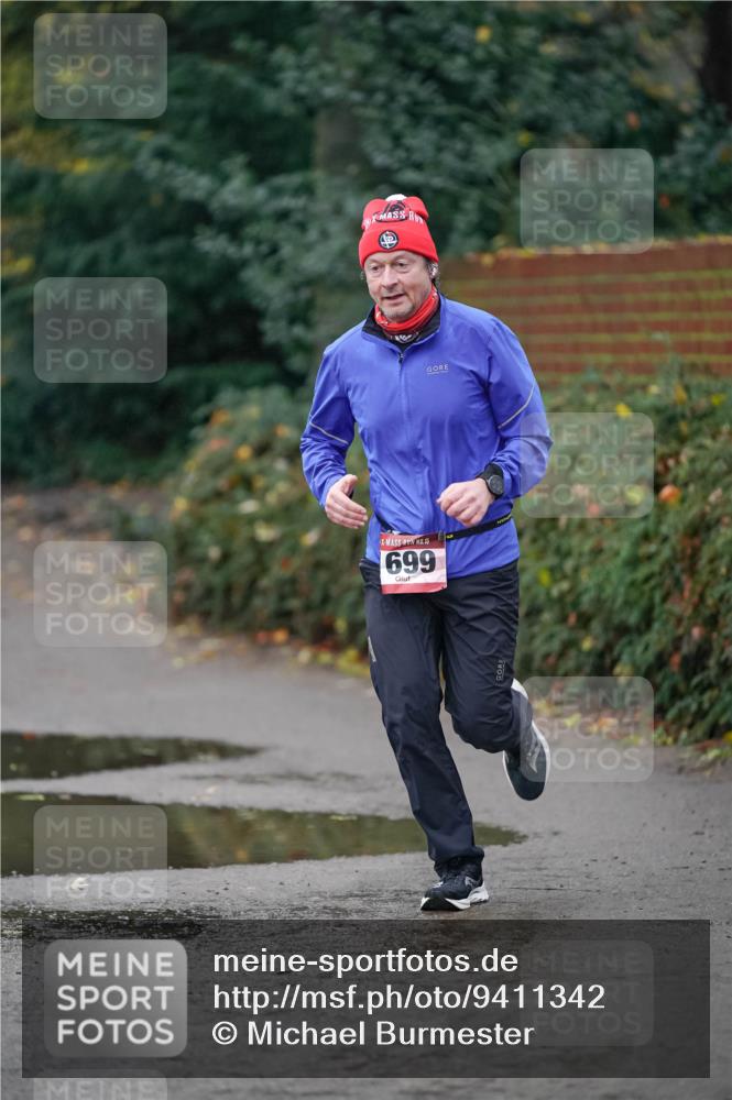 07.12.2025 - St. Pauli X-Mass-Run No. 15 Michael Burmester http://msf.ph/oto/9411342 07.12.2025 09:58:47 Laufen 15, 699 meine-sportfotos.de