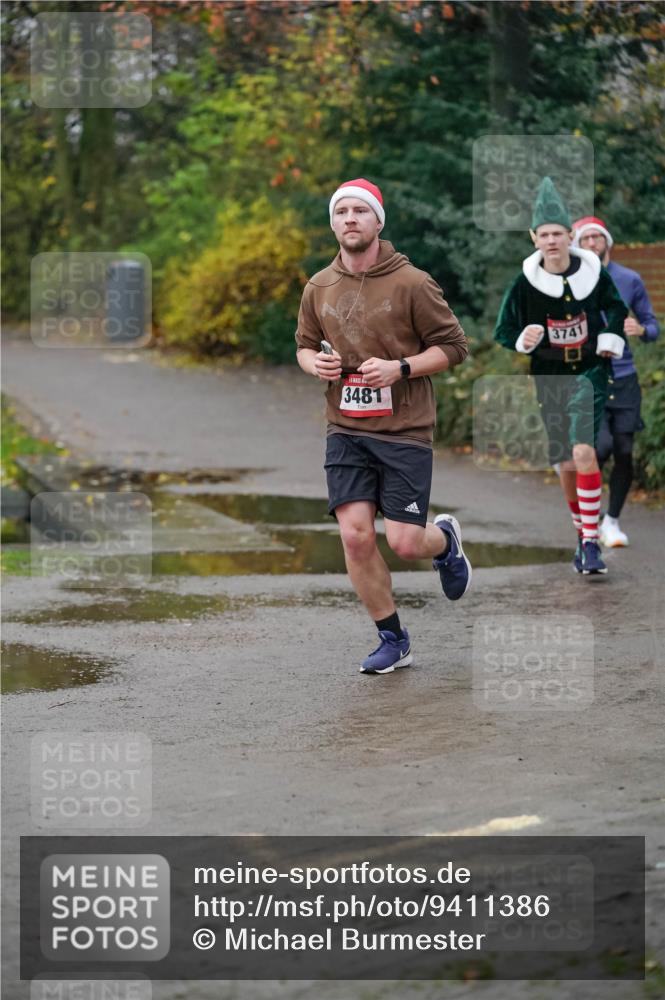 07.12.2025 - St. Pauli X-Mass-Run No. 15 Michael Burmester http://msf.ph/oto/9411386 07.12.2025 09:58:56 Laufen 3481, 3741 meine-sportfotos.de