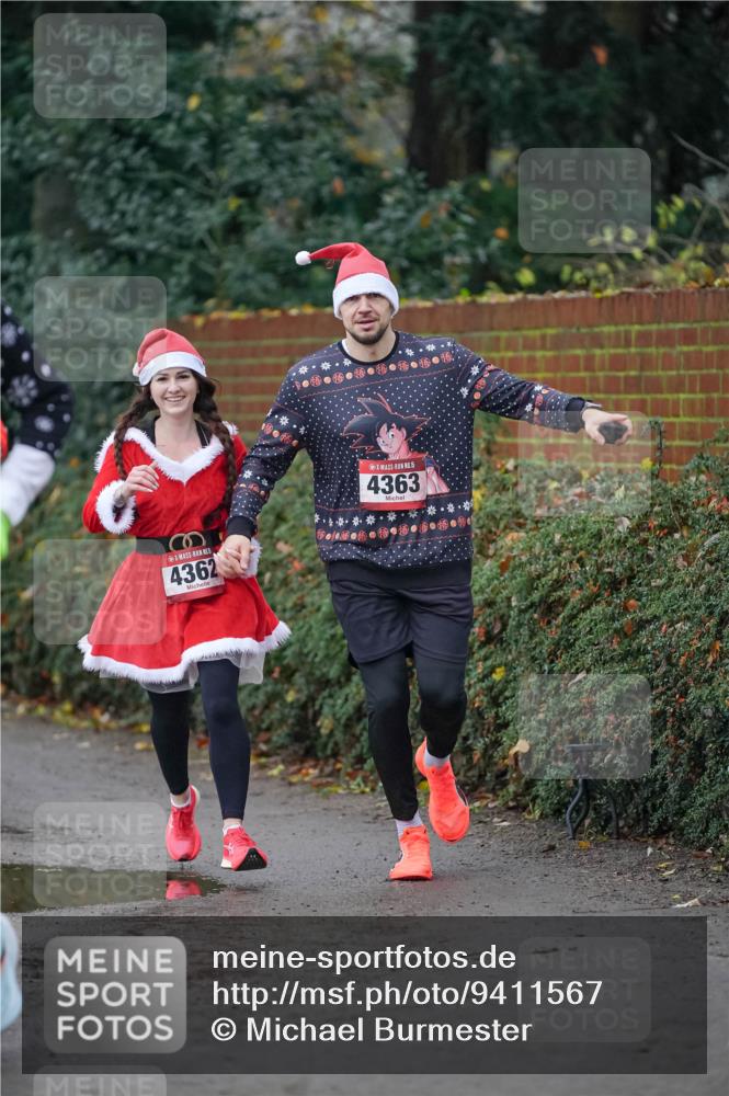 07.12.2025 - St. Pauli X-Mass-Run No. 15 Michael Burmester http://msf.ph/oto/9411567 07.12.2025 09:59:44 Laufen 4362, 15, 4363 meine-sportfotos.de