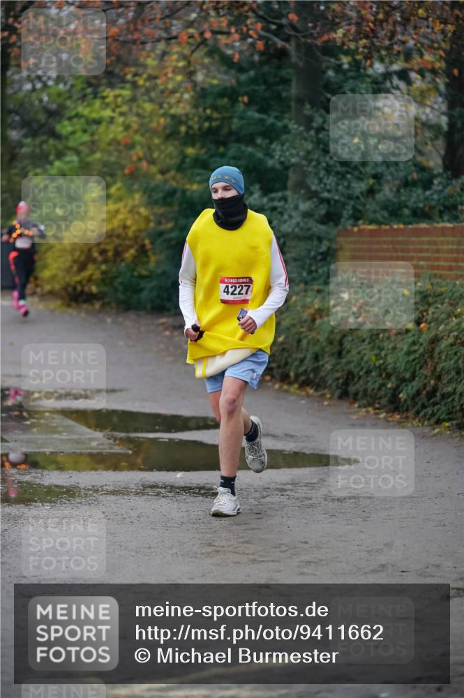 07.12.2025 - St. Pauli X-Mass-Run No. 15 Michael Burmester http://msf.ph/oto/9411662 07.12.2025 09:59:58 Laufen 4227 meine-sportfotos.de