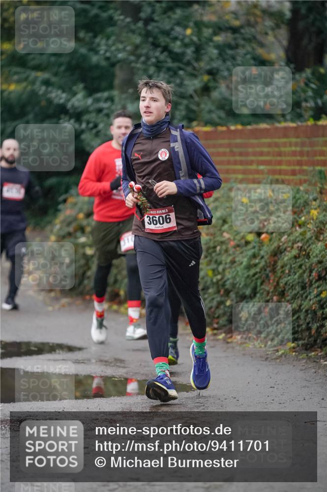 07.12.2025 - St. Pauli X-Mass-Run No. 15 Michael Burmester http://msf.ph/oto/9411701 07.12.2025 10:00:08 Laufen 310, 15, 3606 meine-sportfotos.de