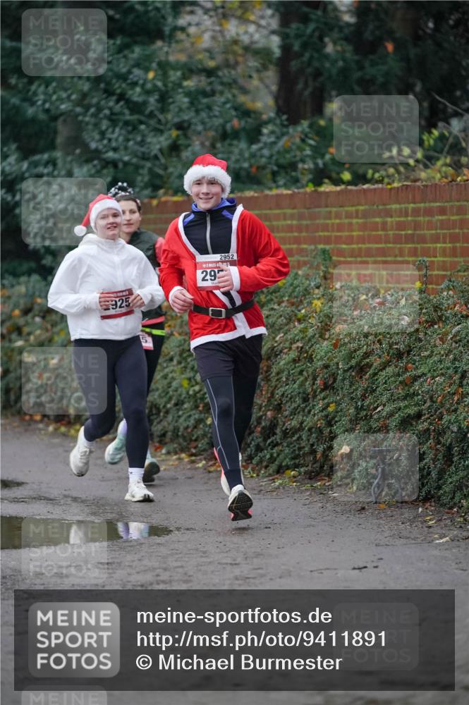 07.12.2025 - St. Pauli X-Mass-Run No. 15 Michael Burmester http://msf.ph/oto/9411891 07.12.2025 10:00:31 Laufen 925, 2952, 29 meine-sportfotos.de