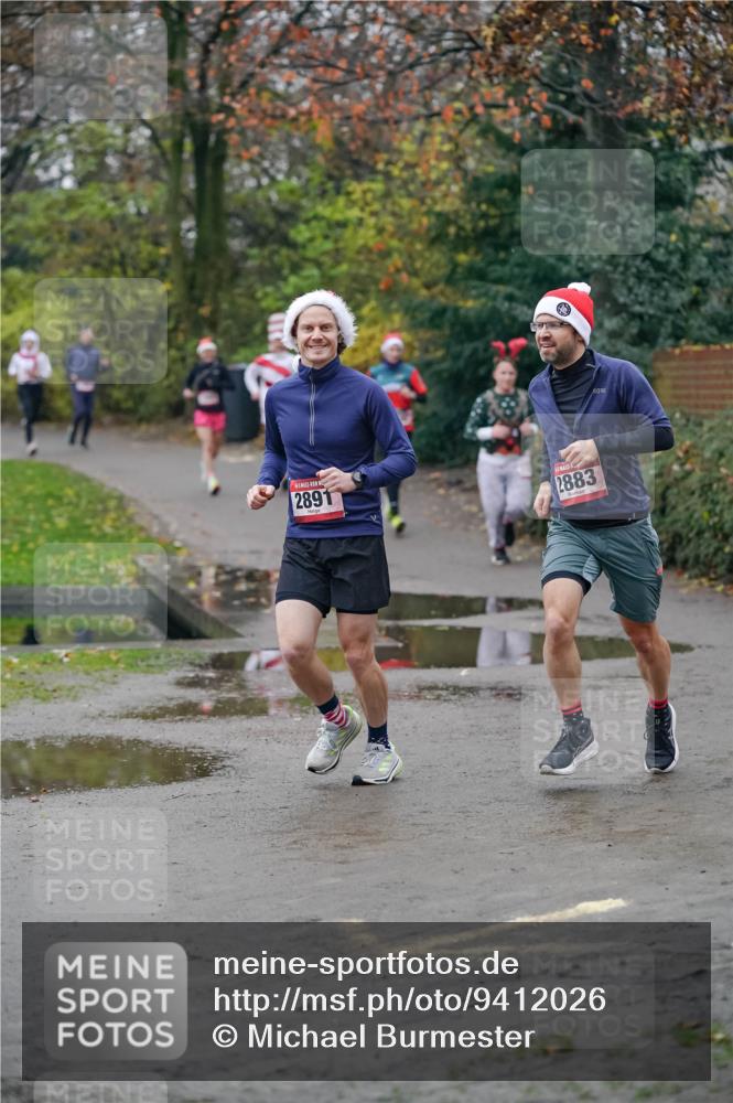 07.12.2025 - St. Pauli X-Mass-Run No. 15 Michael Burmester http://msf.ph/oto/9412026 07.12.2025 10:00:48 Laufen 2891, 2883 meine-sportfotos.de