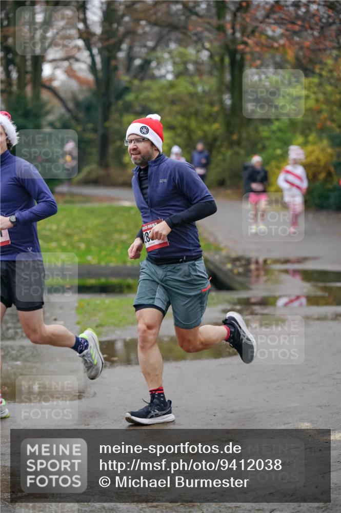 07.12.2025 - St. Pauli X-Mass-Run No. 15 Michael Burmester http://msf.ph/oto/9412038 07.12.2025 10:00:49 Laufen  meine-sportfotos.de