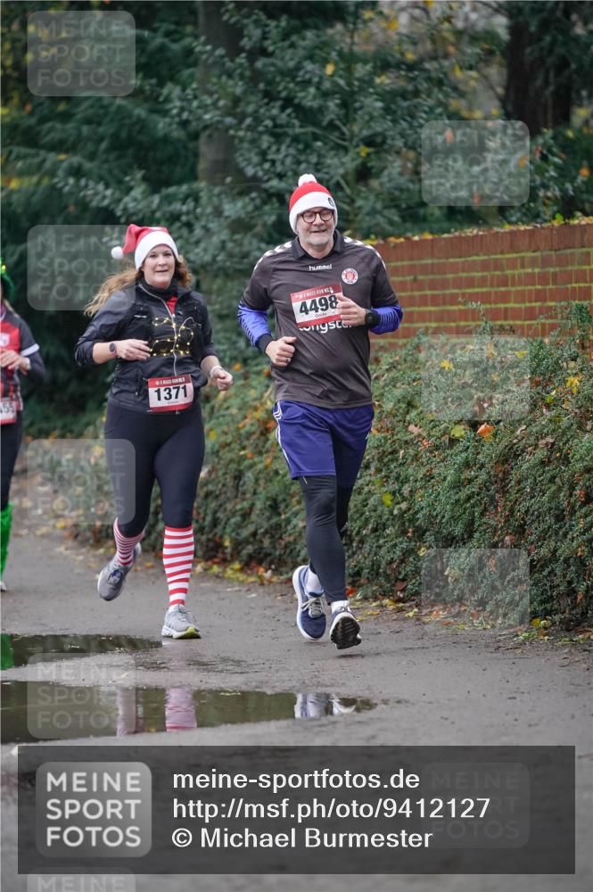 07.12.2025 - St. Pauli X-Mass-Run No. 15 Michael Burmester http://msf.ph/oto/9412127 07.12.2025 10:01:02 Laufen 55, 1371, 5, 4498 meine-sportfotos.de