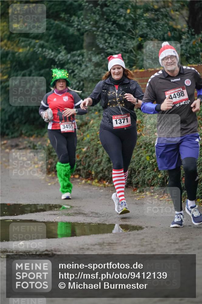 07.12.2025 - St. Pauli X-Mass-Run No. 15 Michael Burmester http://msf.ph/oto/9412139 07.12.2025 10:01:03 Laufen 5, 3455, 1371, 4498 meine-sportfotos.de
