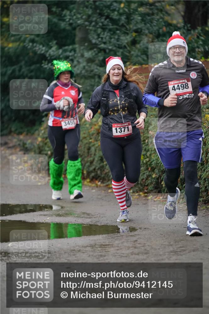 07.12.2025 - St. Pauli X-Mass-Run No. 15 Michael Burmester http://msf.ph/oto/9412145 07.12.2025 10:01:03 Laufen 3455, 15, 1371, 4498 meine-sportfotos.de
