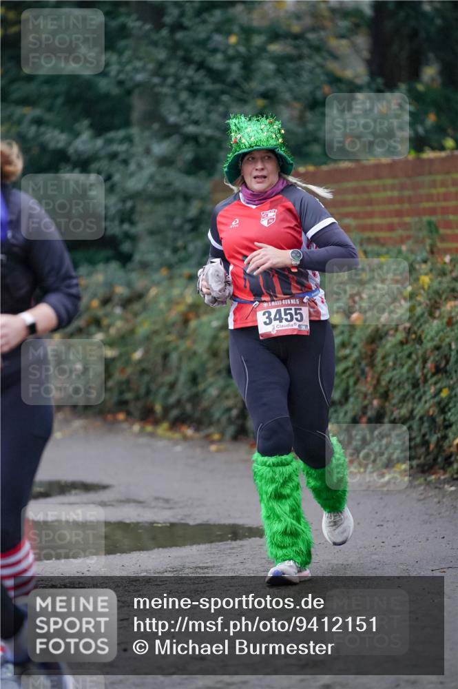 07.12.2025 - St. Pauli X-Mass-Run No. 15 Michael Burmester http://msf.ph/oto/9412151 07.12.2025 10:01:05 Laufen 2, 20, 15, 3455 meine-sportfotos.de