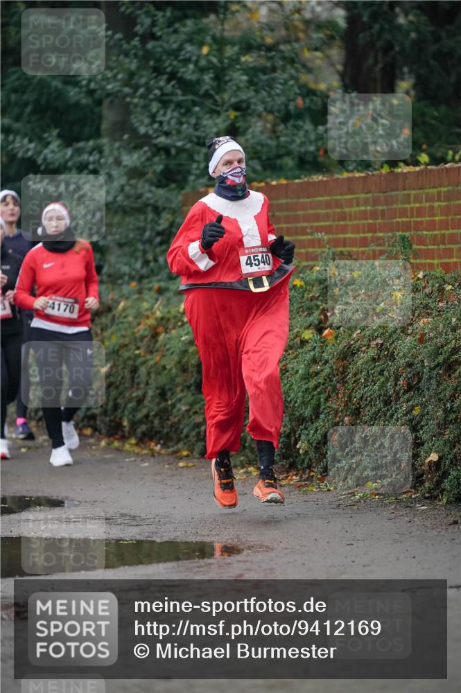 07.12.2025 - St. Pauli X-Mass-Run No. 15 Michael Burmester http://msf.ph/oto/9412169 07.12.2025 10:01:08 Laufen 4170, 4540 meine-sportfotos.de