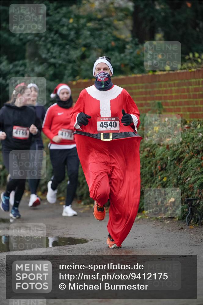 07.12.2025 - St. Pauli X-Mass-Run No. 15 Michael Burmester http://msf.ph/oto/9412175 07.12.2025 10:01:09 Laufen 4169, 15, 4540 meine-sportfotos.de