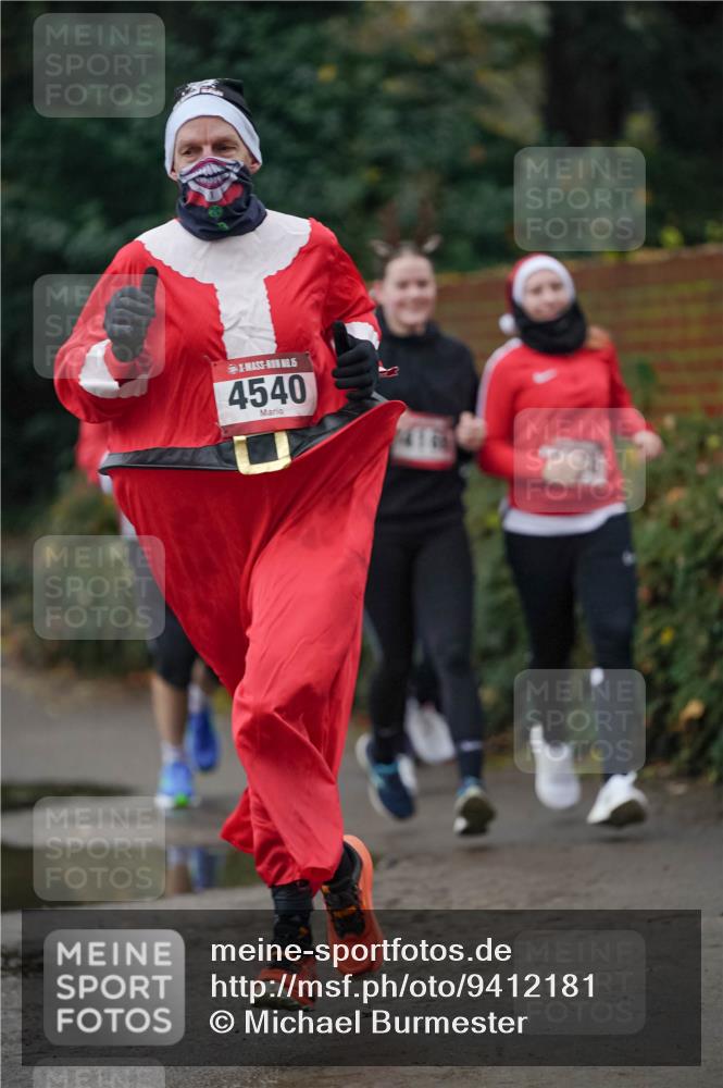 07.12.2025 - St. Pauli X-Mass-Run No. 15 Michael Burmester http://msf.ph/oto/9412181 07.12.2025 10:01:10 Laufen 5, 4540 meine-sportfotos.de