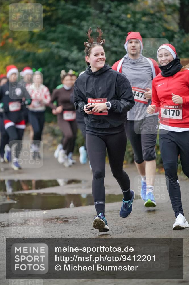 07.12.2025 - St. Pauli X-Mass-Run No. 15 Michael Burmester http://msf.ph/oto/9412201 07.12.2025 10:01:12 Laufen 15, 4475, 15, 4170 meine-sportfotos.de