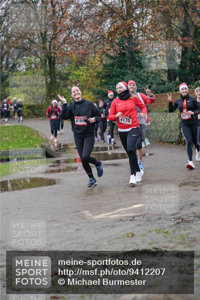 07.12.2025 - St. Pauli X-Mass-Run No. 15 Michael Burmester http://msf.ph/oto/9412207 07.12.2025 10:01:13 Laufen 4169, 4473, 4170 meine-sportfotos.de