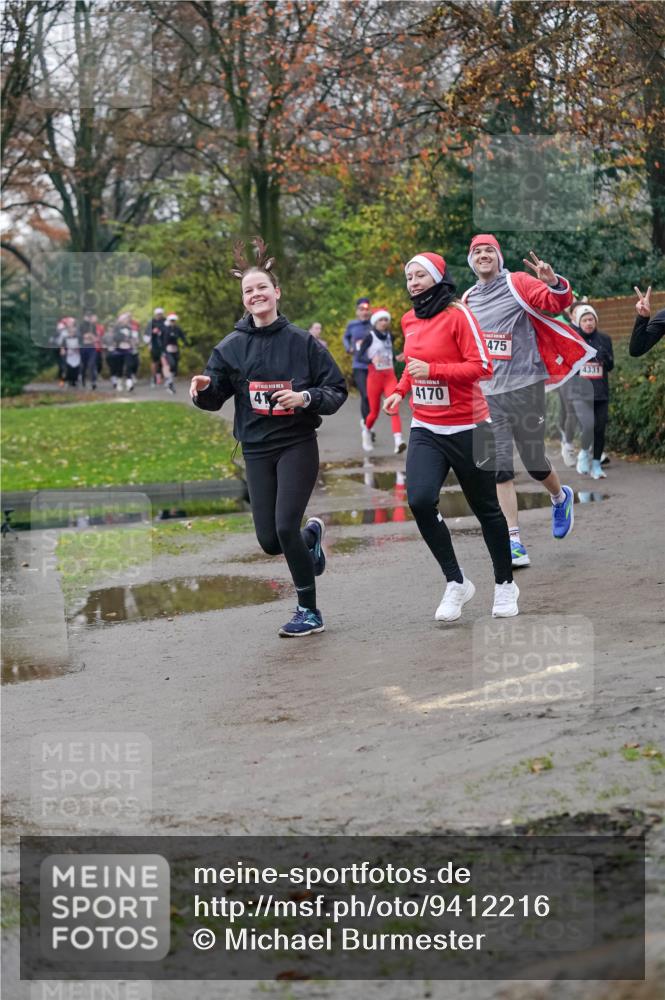 07.12.2025 - St. Pauli X-Mass-Run No. 15 Michael Burmester http://msf.ph/oto/9412216 07.12.2025 10:01:13 Laufen 41, 4170, 475, 4331 meine-sportfotos.de