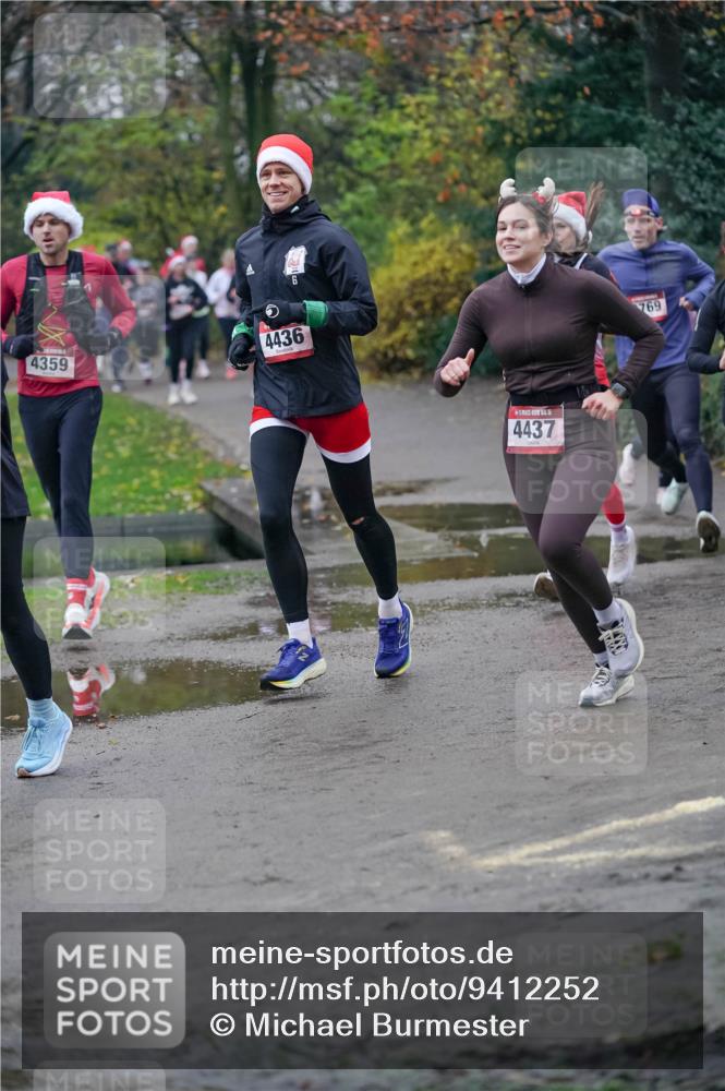 07.12.2025 - St. Pauli X-Mass-Run No. 15 Michael Burmester http://msf.ph/oto/9412252 07.12.2025 10:01:17 Laufen 4359, 4436, 4437, 769 meine-sportfotos.de