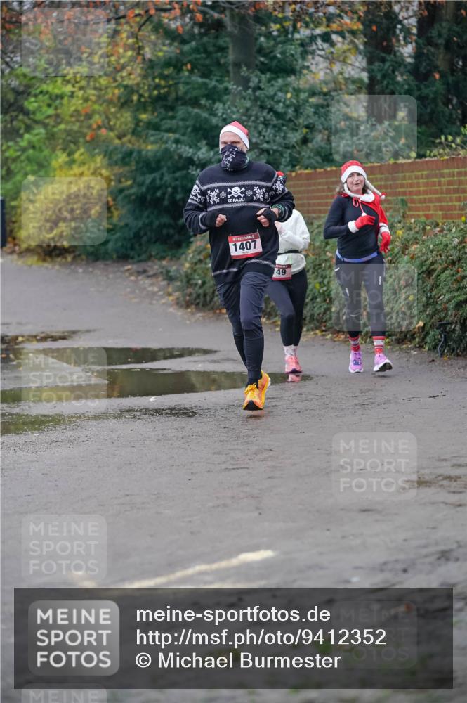 07.12.2025 - St. Pauli X-Mass-Run No. 15 Michael Burmester http://msf.ph/oto/9412352 07.12.2025 10:01:30 Laufen 1407, 49 meine-sportfotos.de
