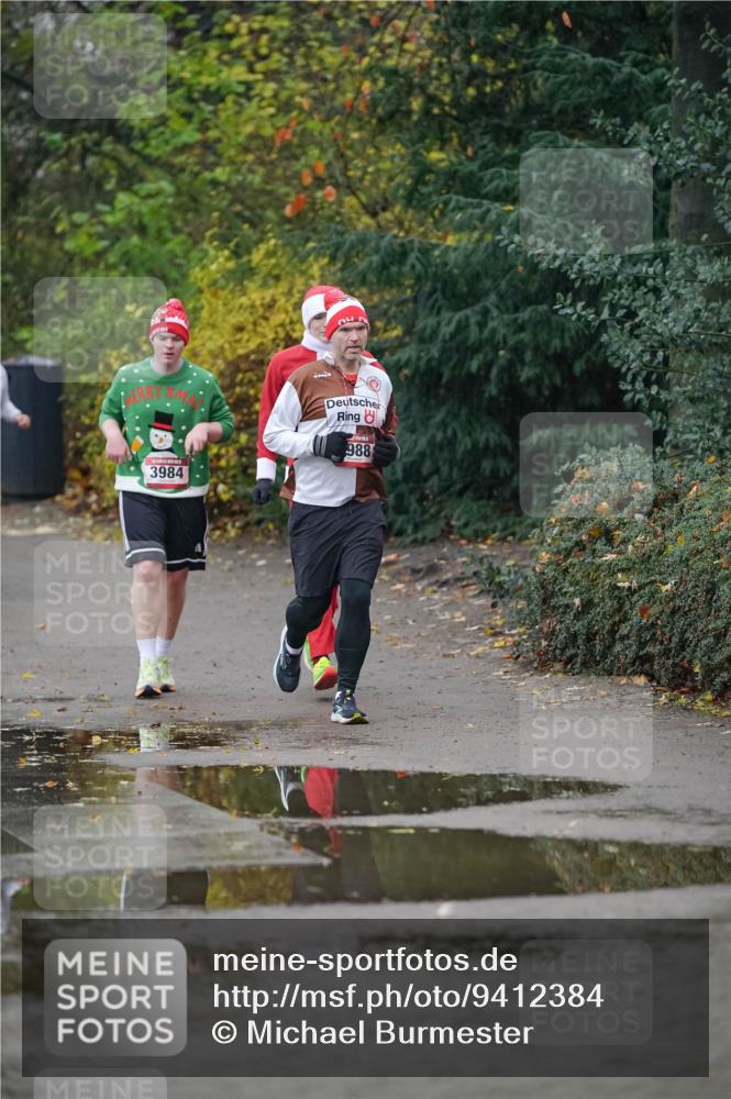 07.12.2025 - St. Pauli X-Mass-Run No. 15 Michael Burmester http://msf.ph/oto/9412384 07.12.2025 10:01:36 Laufen 988, 3984 meine-sportfotos.de