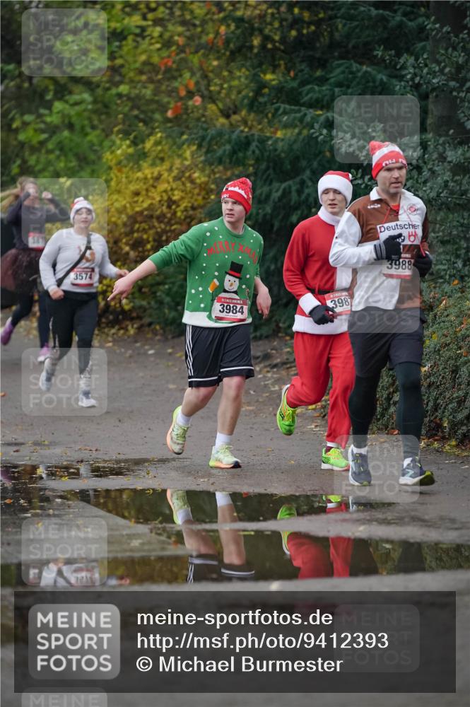 07.12.2025 - St. Pauli X-Mass-Run No. 15 Michael Burmester http://msf.ph/oto/9412393 07.12.2025 10:01:38 Laufen 387, 3574, 3984, 398, 3988 meine-sportfotos.de