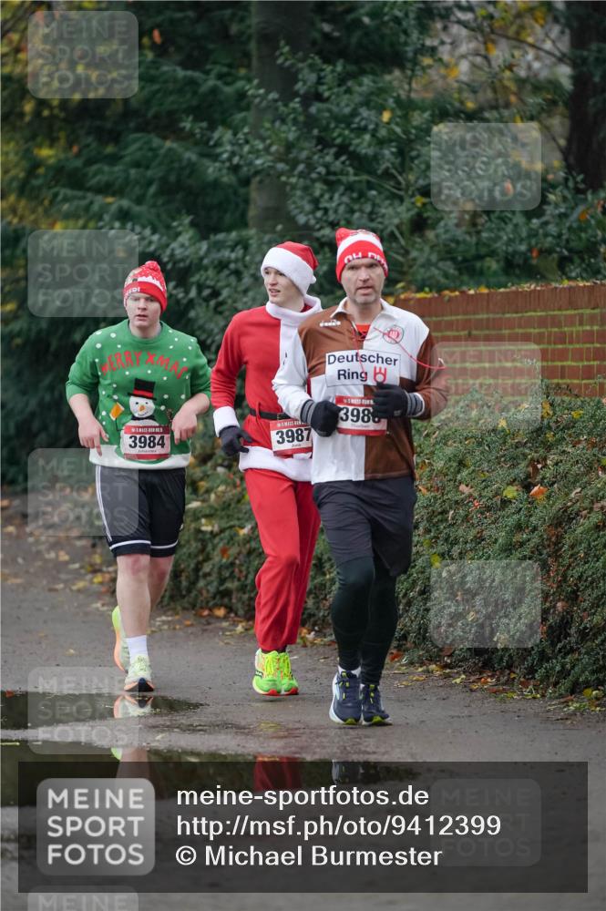 07.12.2025 - St. Pauli X-Mass-Run No. 15 Michael Burmester http://msf.ph/oto/9412399 07.12.2025 10:01:39 Laufen 15, 3984, 3987, 398 meine-sportfotos.de