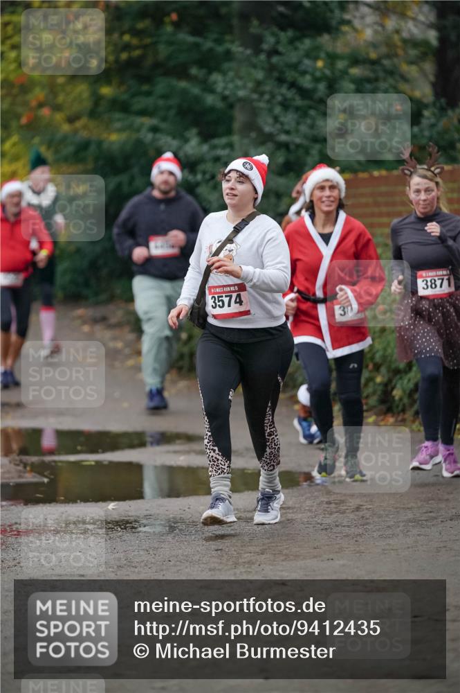 07.12.2025 - St. Pauli X-Mass-Run No. 15 Michael Burmester http://msf.ph/oto/9412435 07.12.2025 10:01:44 Laufen 15, 3574, 31, 3871 meine-sportfotos.de