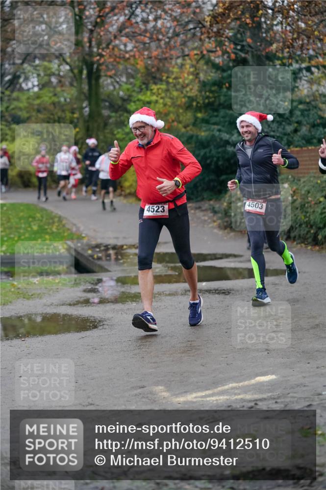 07.12.2025 - St. Pauli X-Mass-Run No. 15 Michael Burmester http://msf.ph/oto/9412510 07.12.2025 10:01:50 Laufen 4523, 4503 meine-sportfotos.de