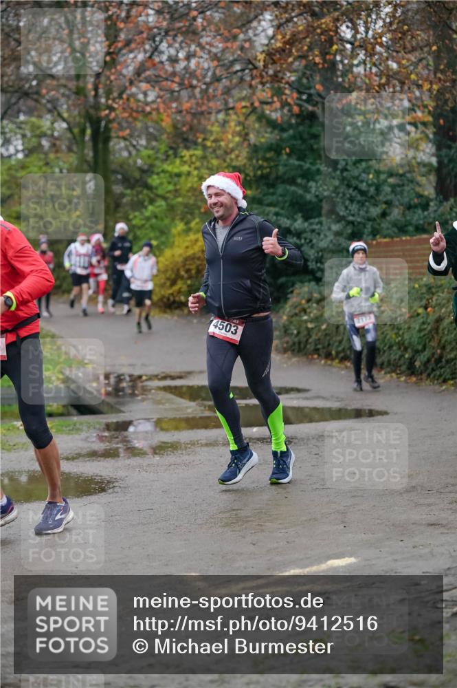 07.12.2025 - St. Pauli X-Mass-Run No. 15 Michael Burmester http://msf.ph/oto/9412516 07.12.2025 10:01:50 Laufen 4503, 2173 meine-sportfotos.de
