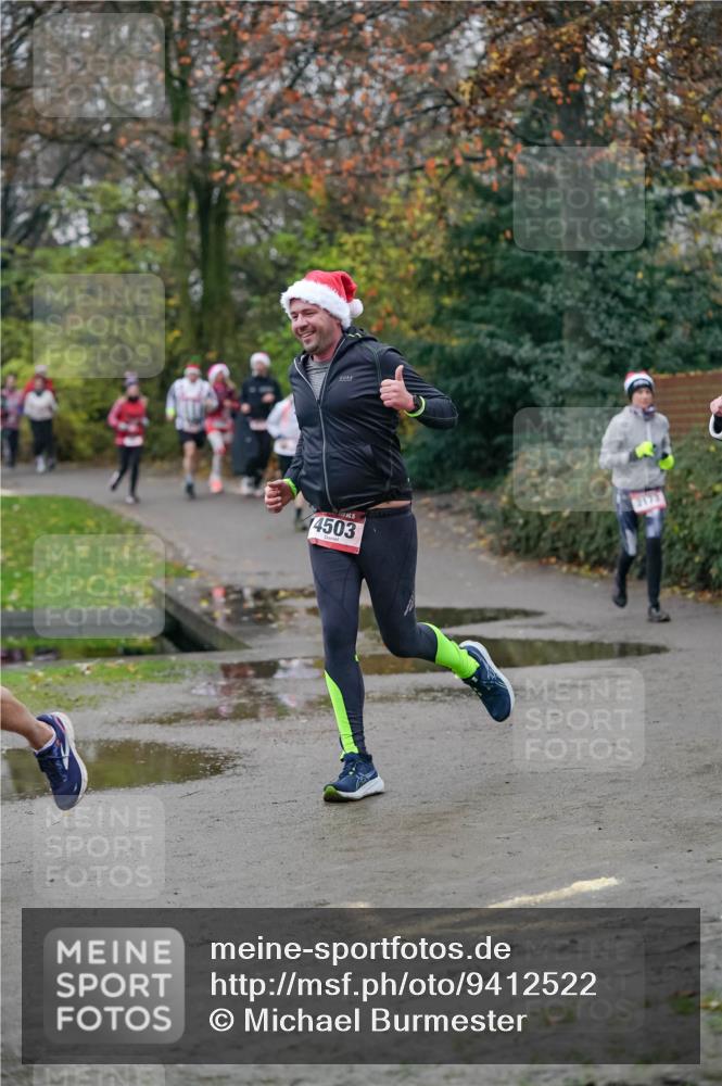 07.12.2025 - St. Pauli X-Mass-Run No. 15 Michael Burmester http://msf.ph/oto/9412522 07.12.2025 10:01:50 Laufen 5, 4503, 2173 meine-sportfotos.de