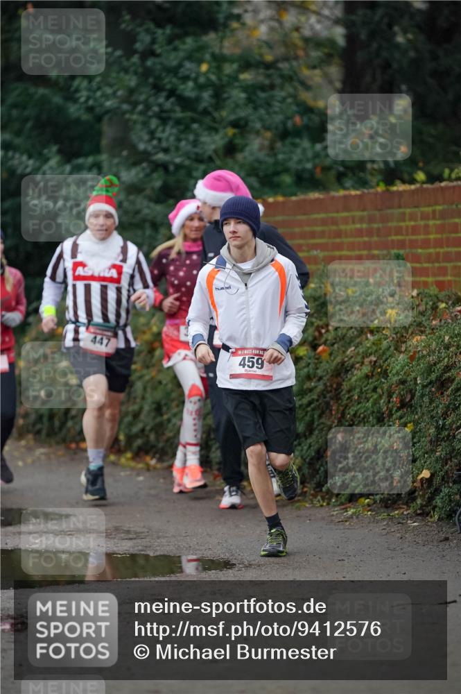 07.12.2025 - St. Pauli X-Mass-Run No. 15 Michael Burmester http://msf.ph/oto/9412576 07.12.2025 10:01:56 Laufen 447, 459 meine-sportfotos.de