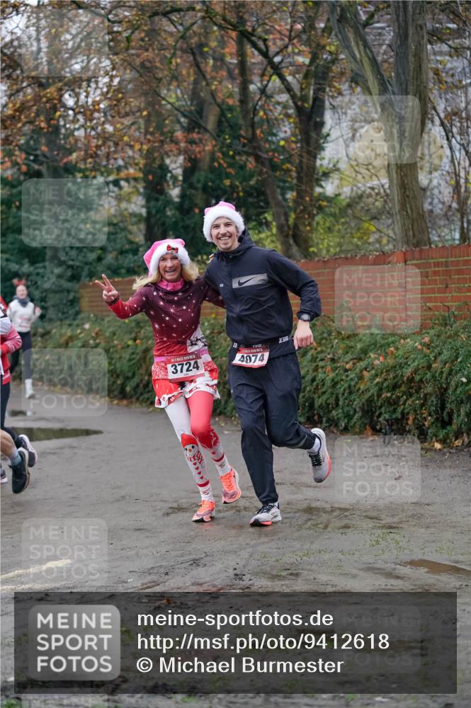 07.12.2025 - St. Pauli X-Mass-Run No. 15 Michael Burmester http://msf.ph/oto/9412618 07.12.2025 10:02:00 Laufen 215, 3724, 4074, 3 meine-sportfotos.de