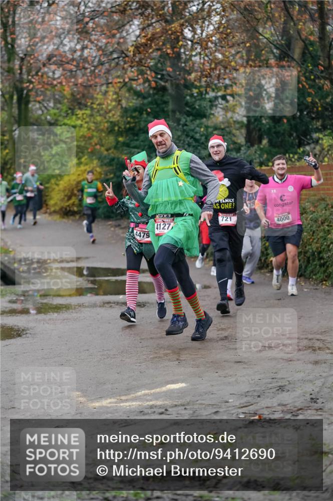 07.12.2025 - St. Pauli X-Mass-Run No. 15 Michael Burmester http://msf.ph/oto/9412690 07.12.2025 10:02:07 Laufen 3, 4479, 4127, 721, 4000 meine-sportfotos.de