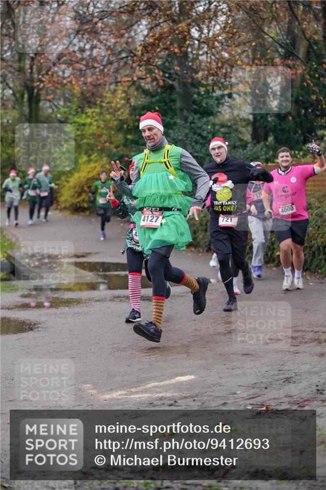 07.12.2025 - St. Pauli X-Mass-Run No. 15 Michael Burmester http://msf.ph/oto/9412693 07.12.2025 10:02:07 Laufen 3, 4127, 721, 4000 meine-sportfotos.de