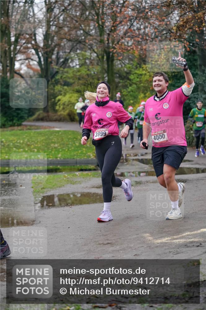 07.12.2025 - St. Pauli X-Mass-Run No. 15 Michael Burmester http://msf.ph/oto/9412714 07.12.2025 10:02:09 Laufen 8, 3999, 5, 4000 meine-sportfotos.de