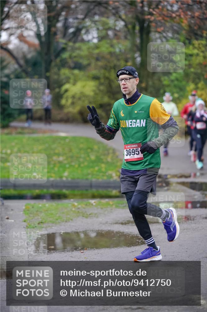 07.12.2025 - St. Pauli X-Mass-Run No. 15 Michael Burmester http://msf.ph/oto/9412750 07.12.2025 10:02:13 Laufen 15, 3695 meine-sportfotos.de