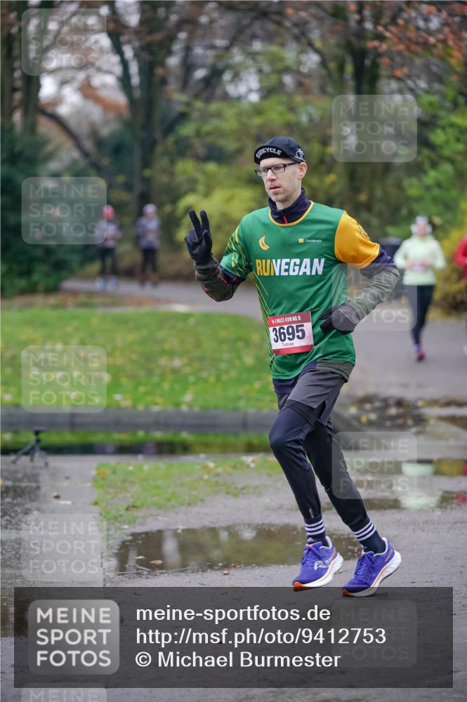 07.12.2025 - St. Pauli X-Mass-Run No. 15 Michael Burmester http://msf.ph/oto/9412753 07.12.2025 10:02:13 Laufen 15, 3695 meine-sportfotos.de