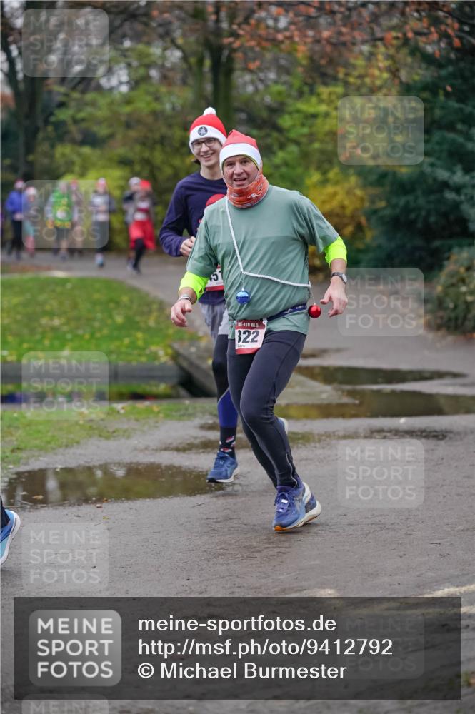 07.12.2025 - St. Pauli X-Mass-Run No. 15 Michael Burmester http://msf.ph/oto/9412792 07.12.2025 10:02:17 Laufen 15, 322 meine-sportfotos.de