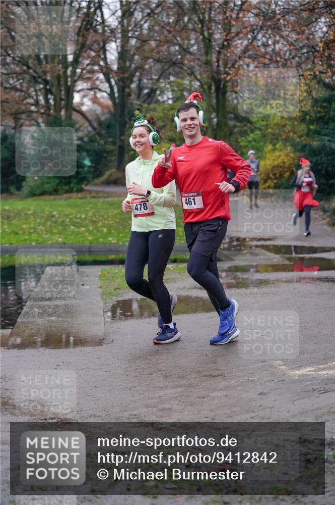 07.12.2025 - St. Pauli X-Mass-Run No. 15 Michael Burmester http://msf.ph/oto/9412842 07.12.2025 10:02:21 Laufen 478, 461 meine-sportfotos.de