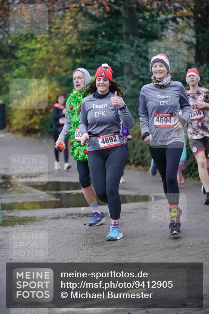 07.12.2025 - St. Pauli X-Mass-Run No. 15 Michael Burmester http://msf.ph/oto/9412905 07.12.2025 10:02:29 Laufen 38, 5, 4692, 15, 4694, 2049 meine-sportfotos.de